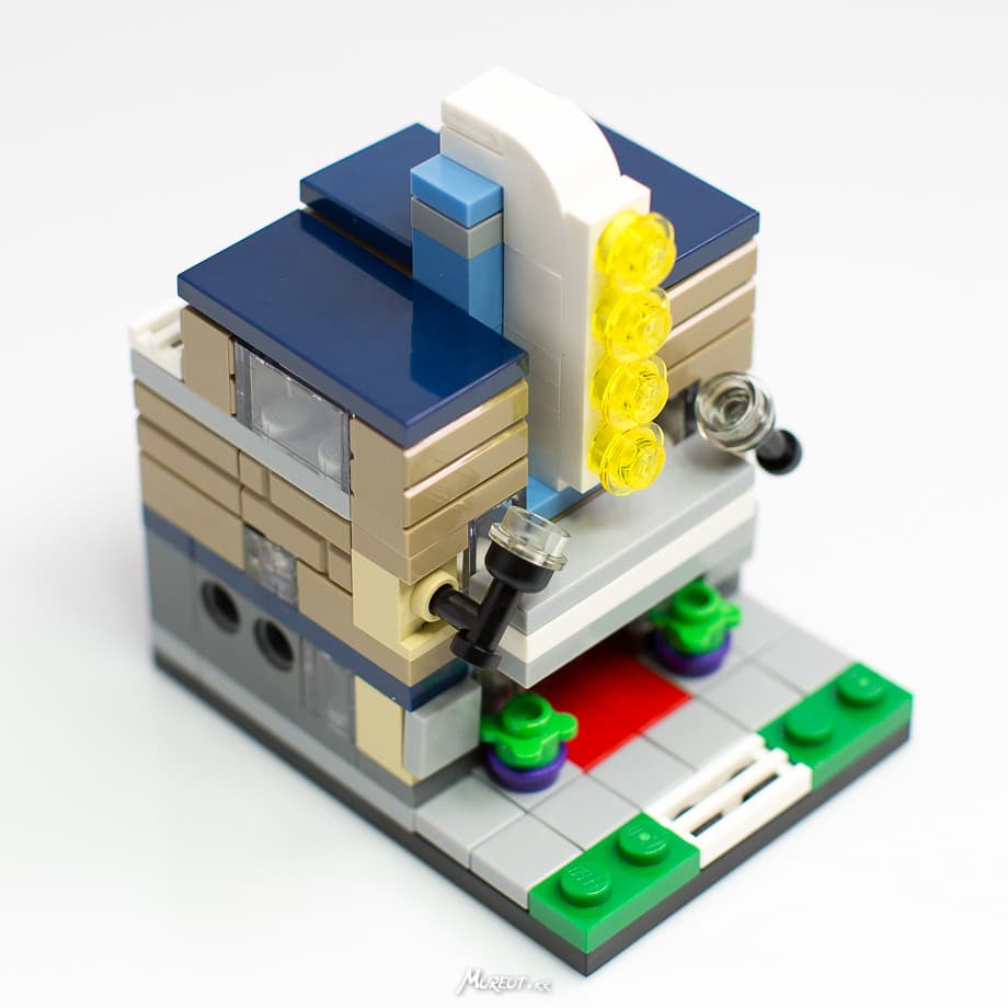 The LEGO ICONS Arcade Pinball Machine set, showing the completed brick-built pinball table with a space theme and astronaut minifigure.